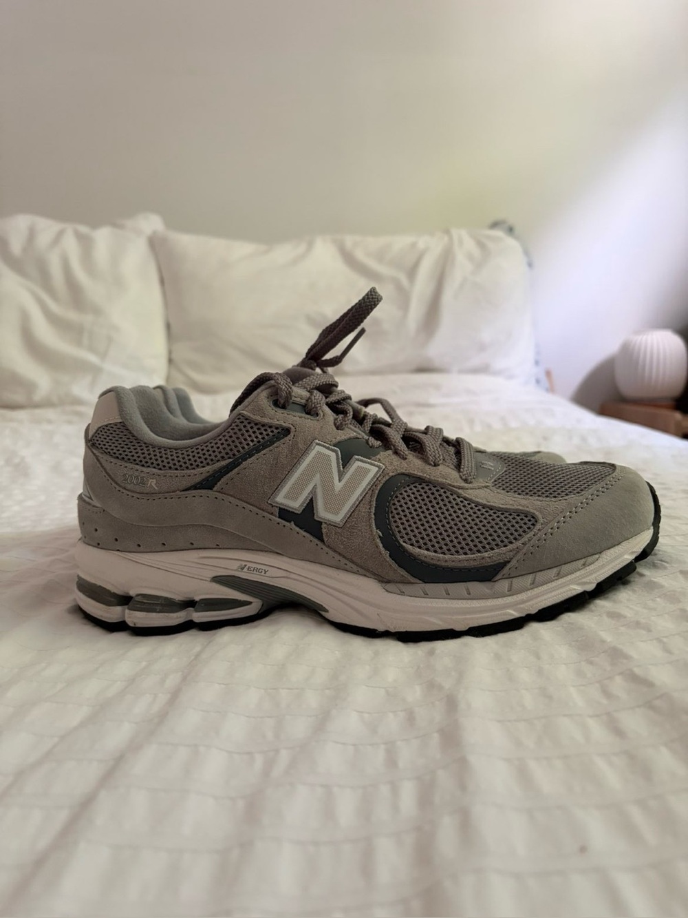 New balance 2002r “light grey”